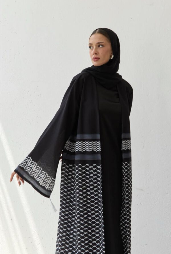 VIADELKimono (Inkl. schwarzes Kleid mit Ärmel Gratis)
